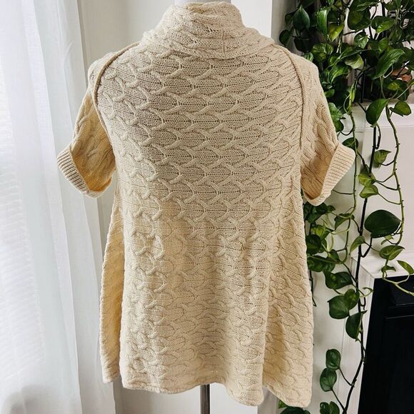 Banana Republic Cream Knitted Short Sleeve Shrug Sweater Size Small - Picture 5 of 6